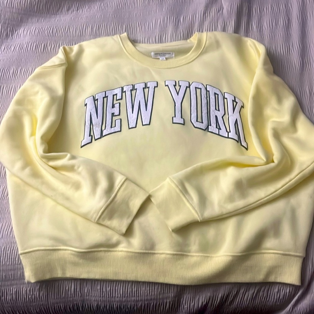 Grayson/Threads Yellow graphic crew-neck sweatshirt